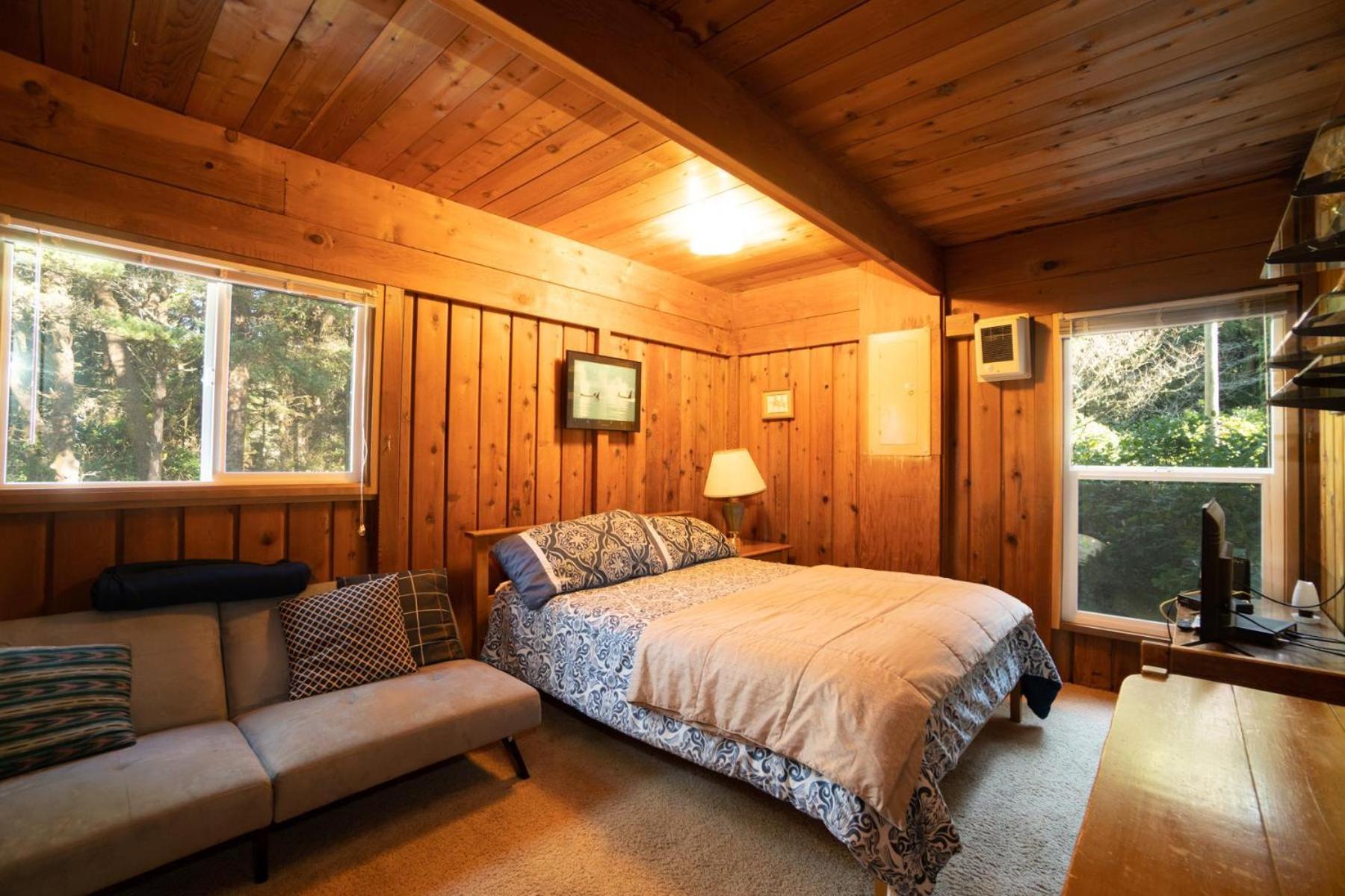 The Cedar House Villa Otter Rock Exterior photo